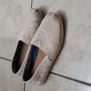TOMS Women Classic Burlap Slip ons W7